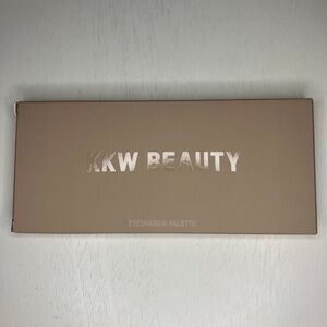 KKW Beauty Eyeshadow Palette - Tan